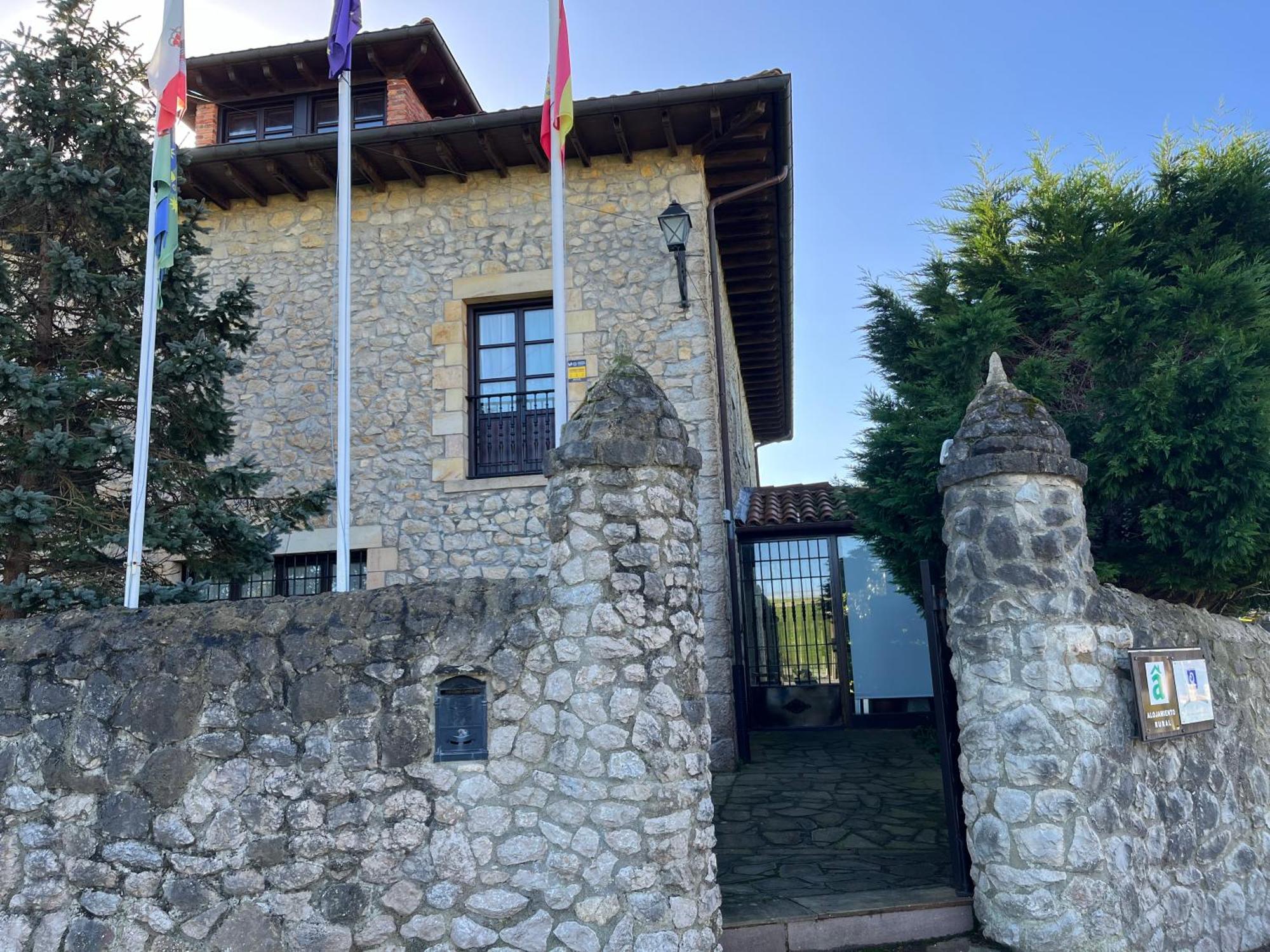 Posada San Tirso Tonanes Exterior photo
