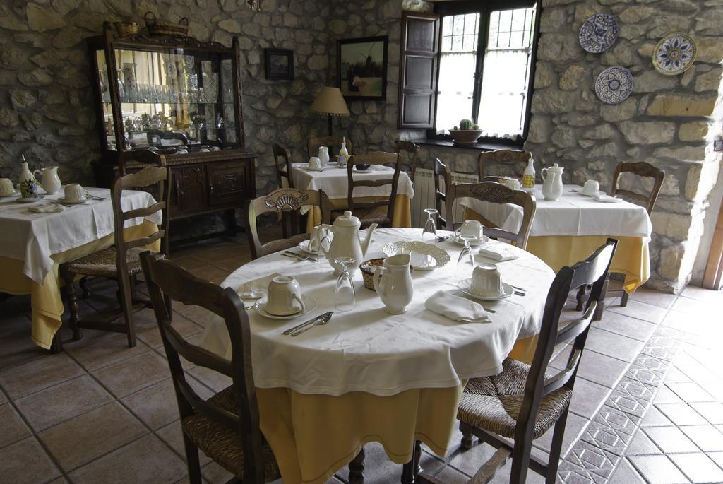 Posada San Tirso Tonanes Exterior photo